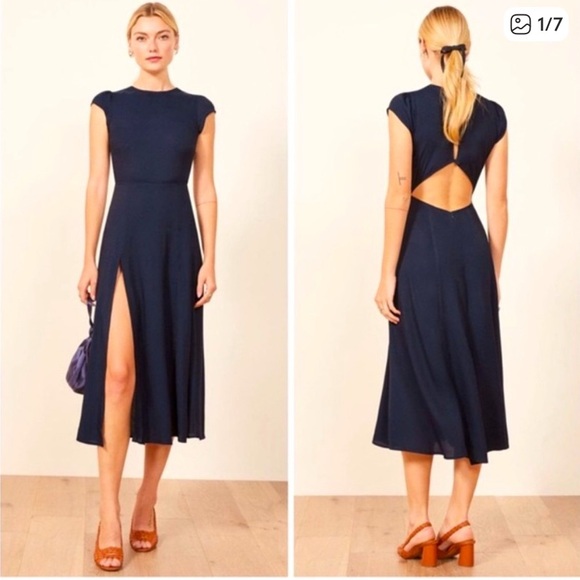 Reformation Dresses & Skirts - Reformation Navy Blue Flowing Short-Sleeve Dress